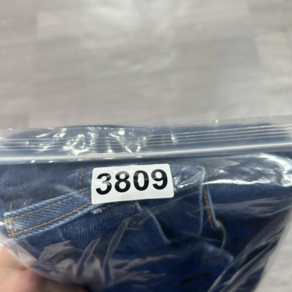 Levis 501 Jeans Mens 34x31 (32x31) Blue Medium Wash‎ Button Fly Straight Denim